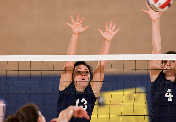 Lady Oaks Volleyball