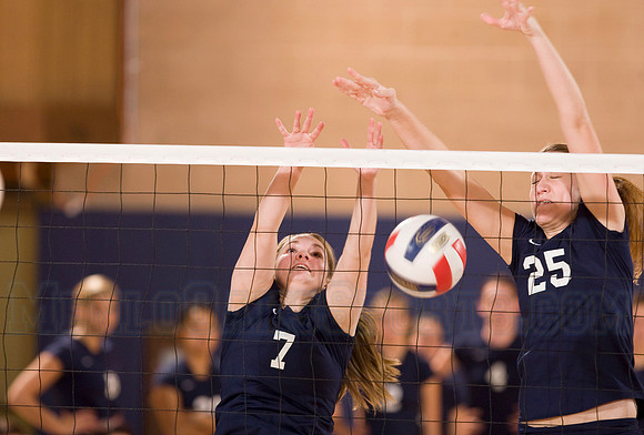 Lady Oaks Volleyball