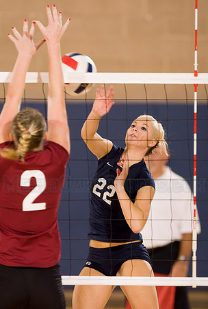Lady Oaks Volleyball