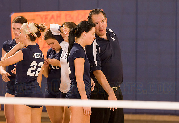 Lady Oaks Volleyball