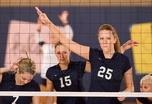 Lady Oaks Volleyball