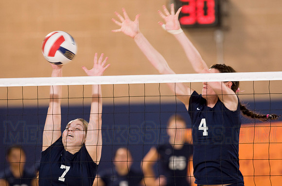 Lady Oaks Volleyball